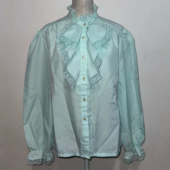 Vintage Mint Ruffled Lace Trim Top - Picture 2 of 11